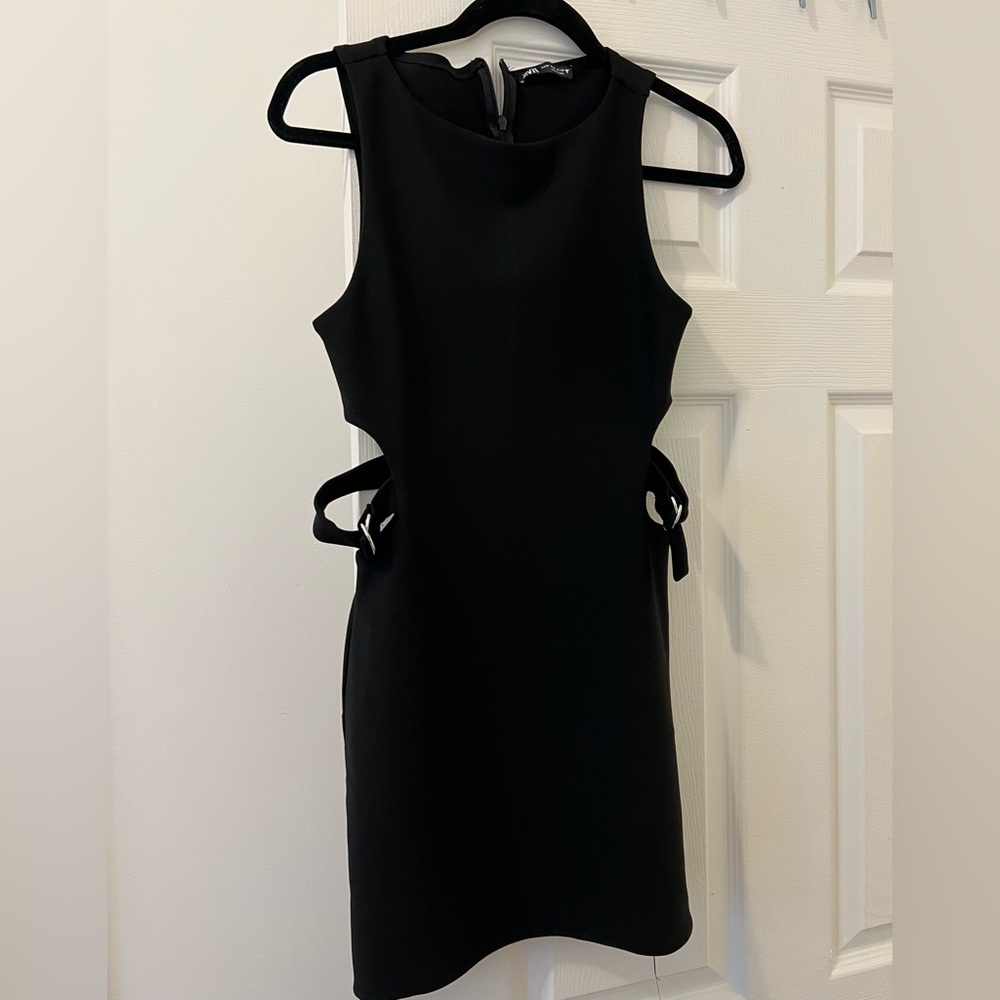 Elegant Black Sleeveless Dress